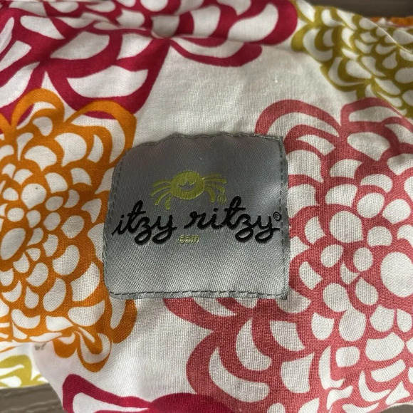 Itzy Ritzy Fresh Blooms Shopping Cart/ High Chair Cover Floral Colors NO STAINS - Picture 3 of 5